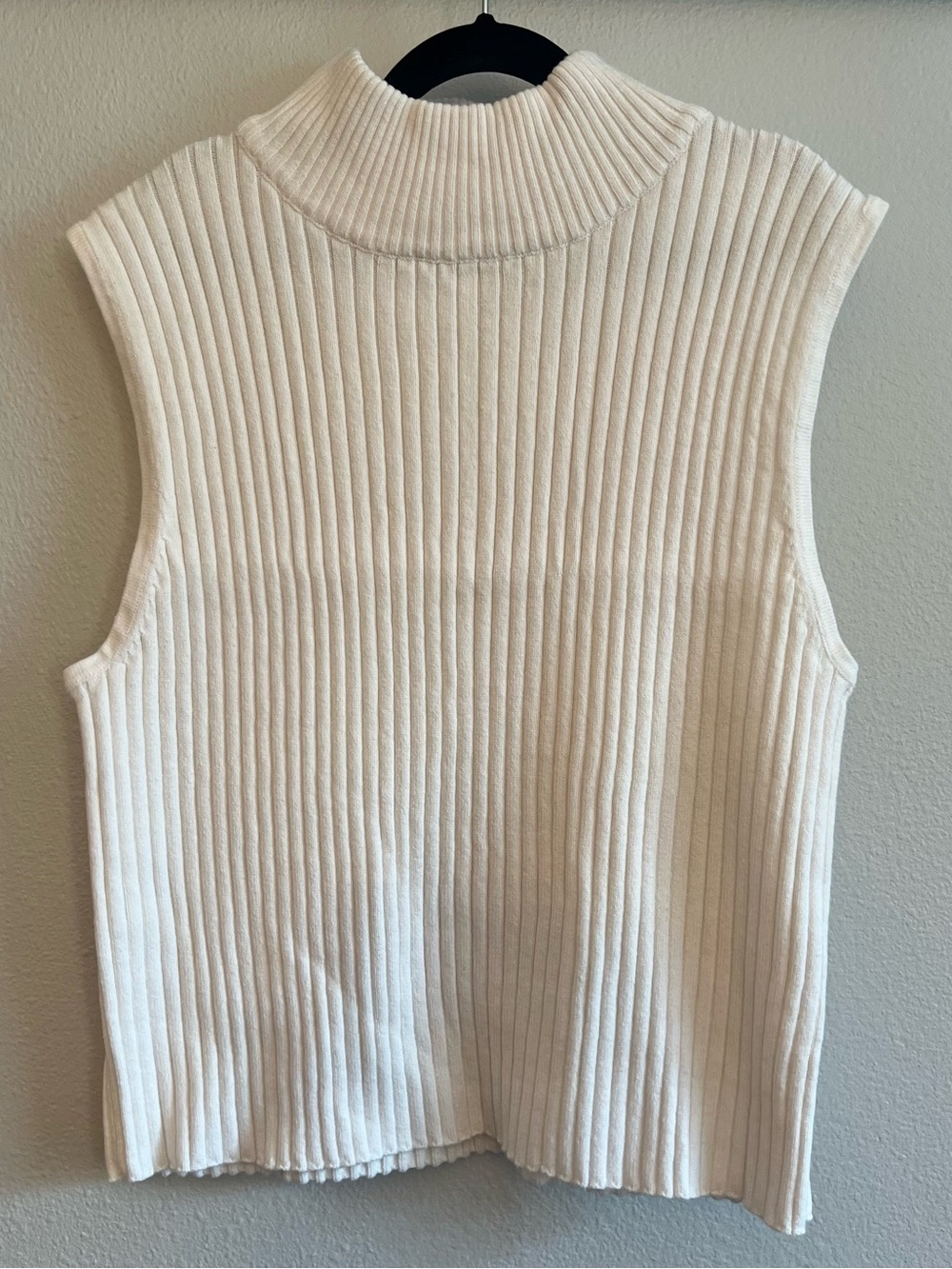 DISSH Ivory Ribbed Mock Neck Sleeveless Knit Top Size 10